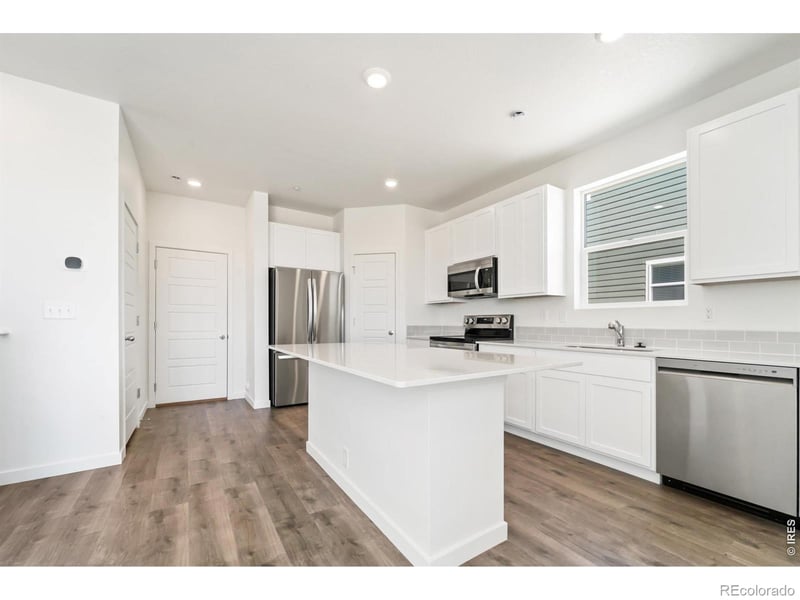 3852 Pinnacles Ct, Evans, CO 80620