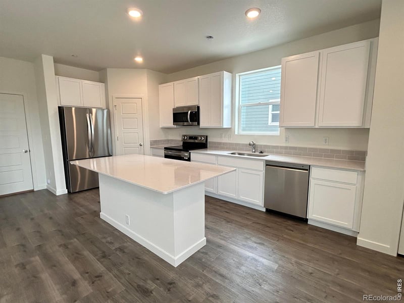 3852 Pinnacles Ct, Evans, CO 80620