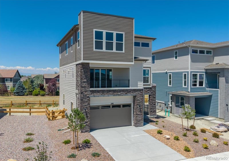5761 De Gaulle Ct, Aurora, CO 80016