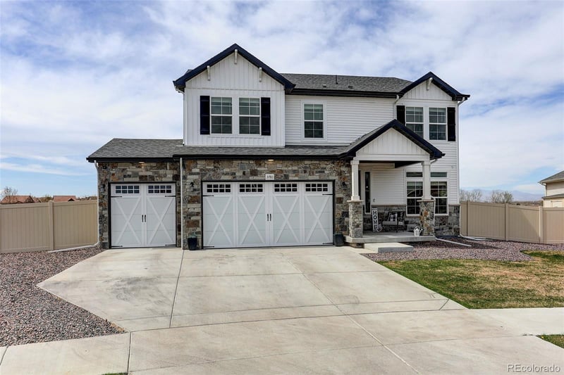 3780 Sprucewood Dr, Johnstown, CO 80534