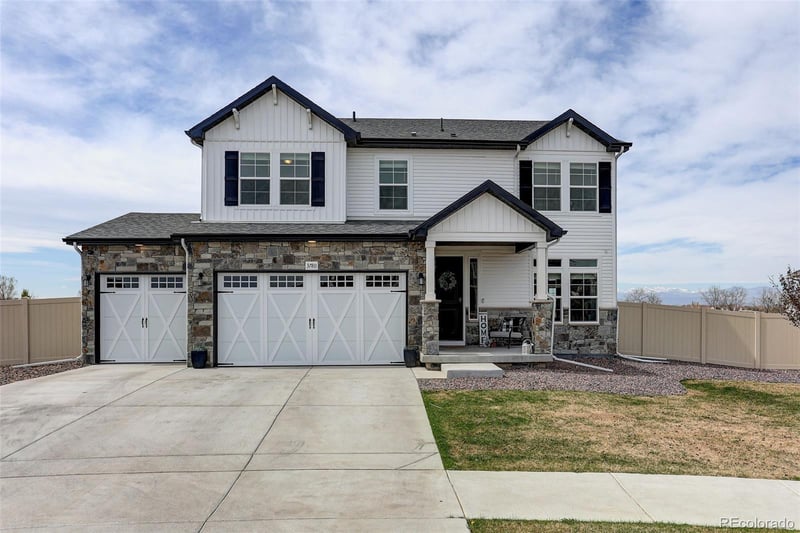 3780 Sprucewood Dr, Johnstown, CO 80534