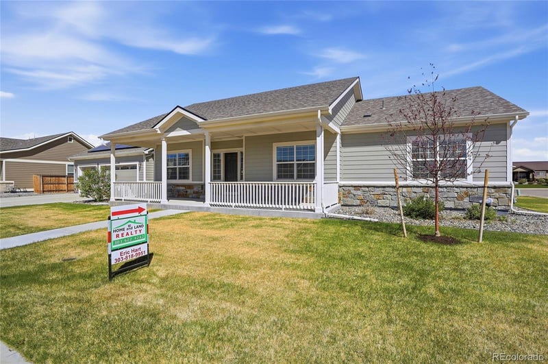 56499 23rd Pl, Strasburg, CO 80136