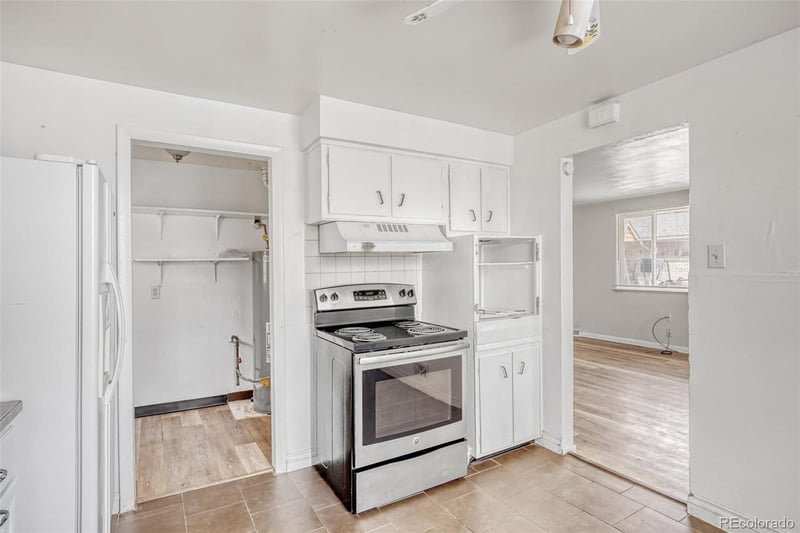 1231 Akron St, Aurora, CO 80010