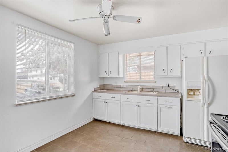 1231 Akron St, Aurora, CO 80010