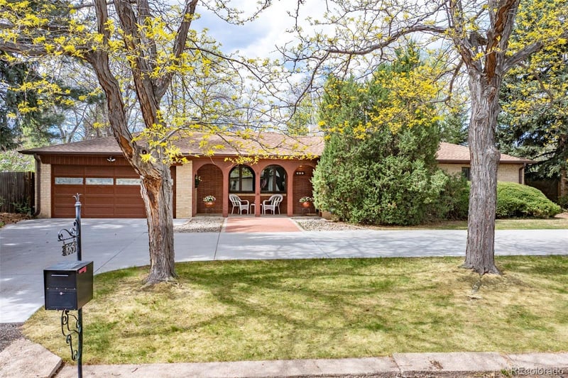 885 Everett St, Lakewood, CO 80215