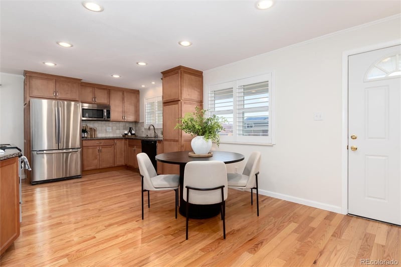 6879 Roslyn Cir, Centennial, CO 80112