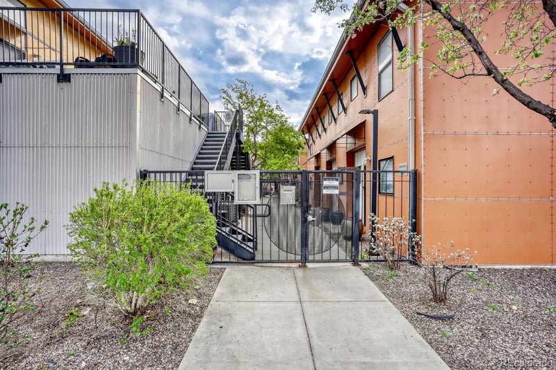 3295 Blake St #202, Denver, CO 80205