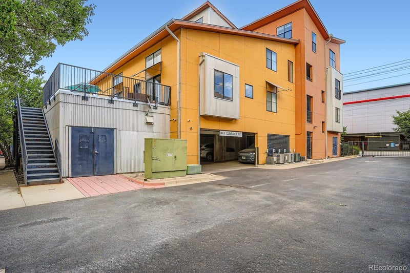 3295 Blake St #202, Denver, CO 80205