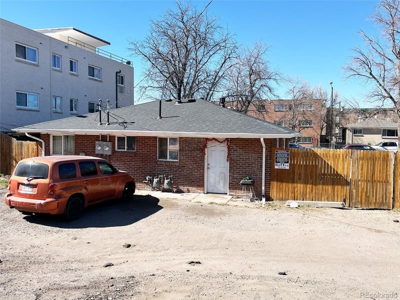 1646 Beeler St, Aurora, CO 80010