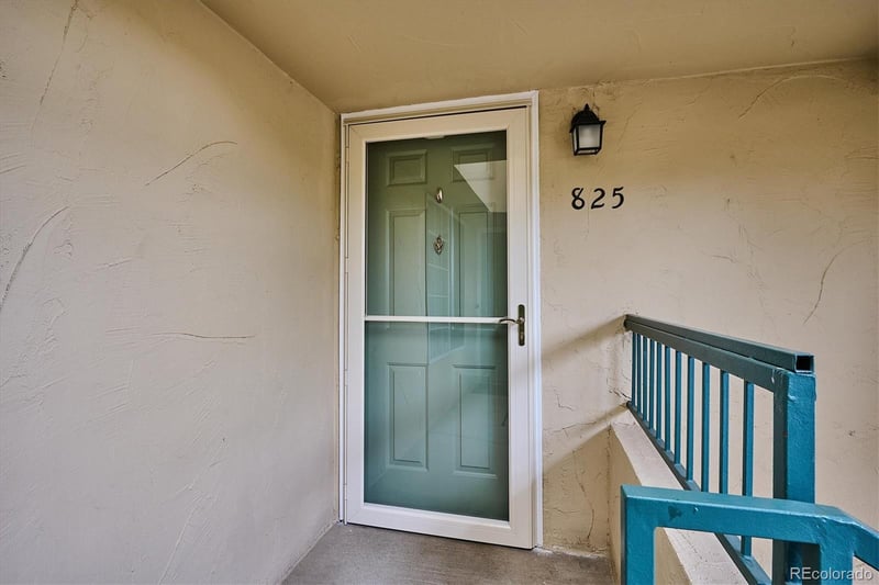 8691 Dry Creek Rd #825, Englewood, CO 80112