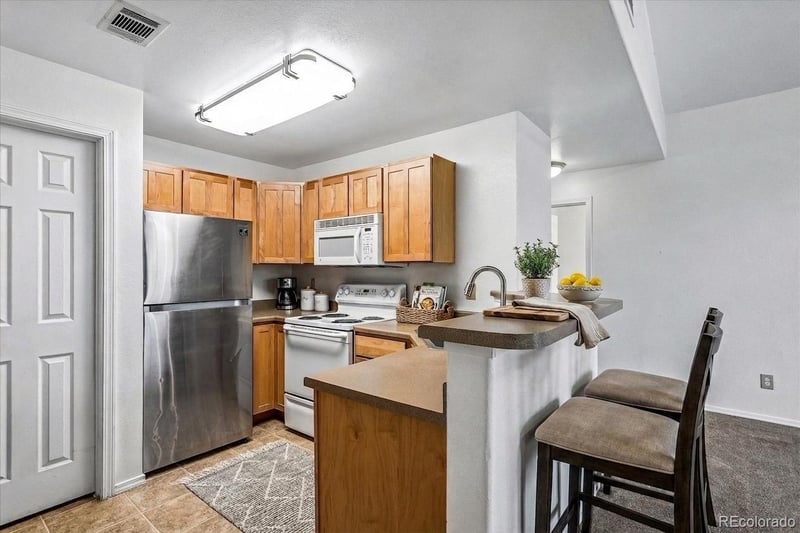 8691 E Dry Creek Rd #825, Englewood, CO 80112