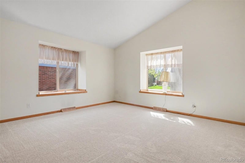 5571 W Kent Pl, Denver, CO 80235