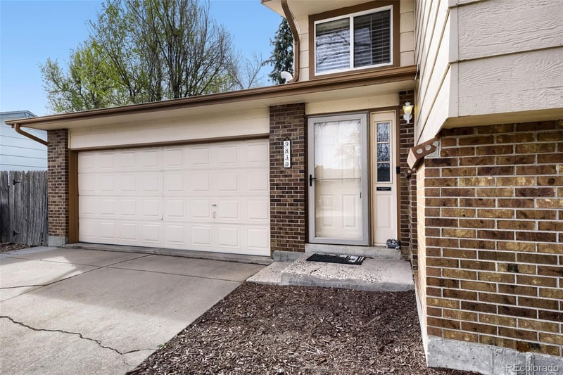 9830 Chenango Ave, Littleton, CO 80123