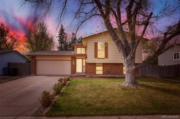 9830 Chenango Ave, Littleton, CO 80123