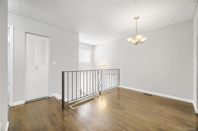 9830 Chenango Ave, Littleton, CO 80123