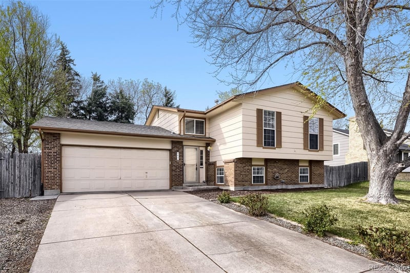 9830 Chenango Ave, Littleton, CO 80123