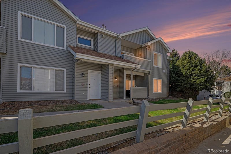 912 Yampa St #208, Aurora, CO 80017