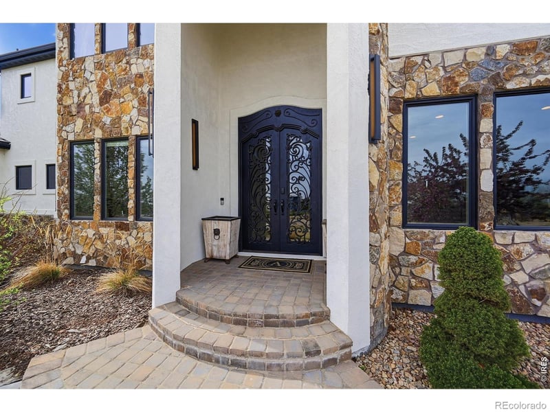 8680 Summerlin Pl, Longmont, CO 80503