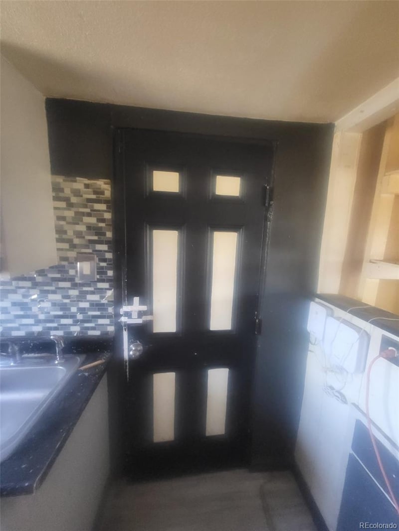 2218 Fulton St, Aurora, CO 80010