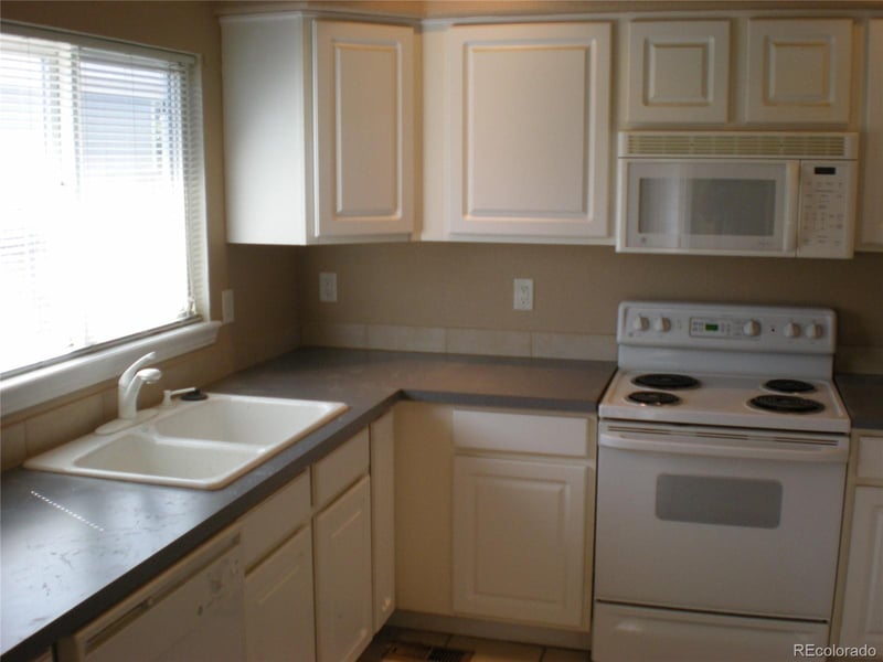 1730 Helena St, Aurora, CO 80017