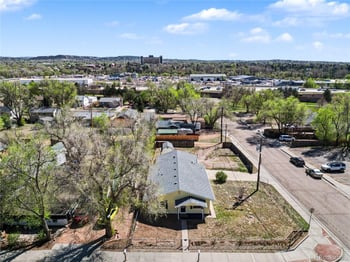 2205 Chestnut St, Colorado Springs, CO 80907