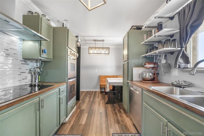 140 Kendall St, Lakewood, CO 80226