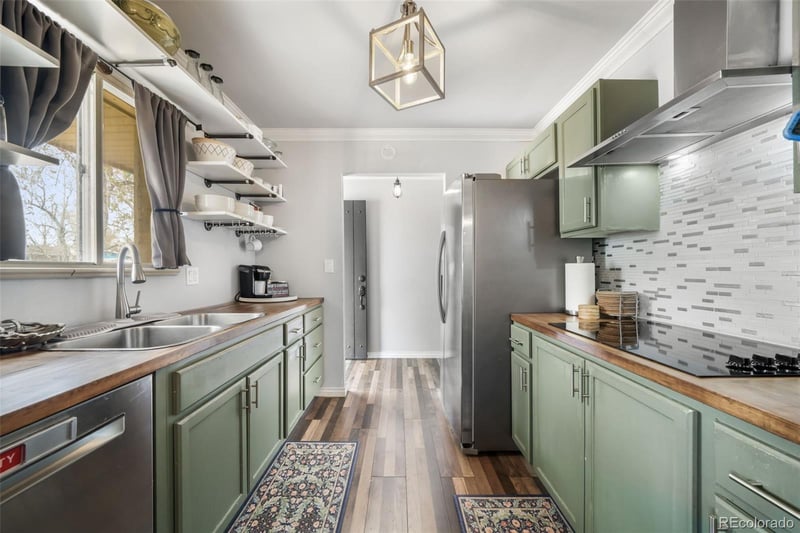 140 Kendall St, Lakewood, CO 80226