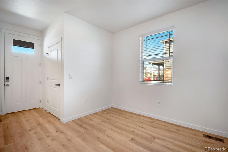 22224 6th Pl, Aurora, CO 80018