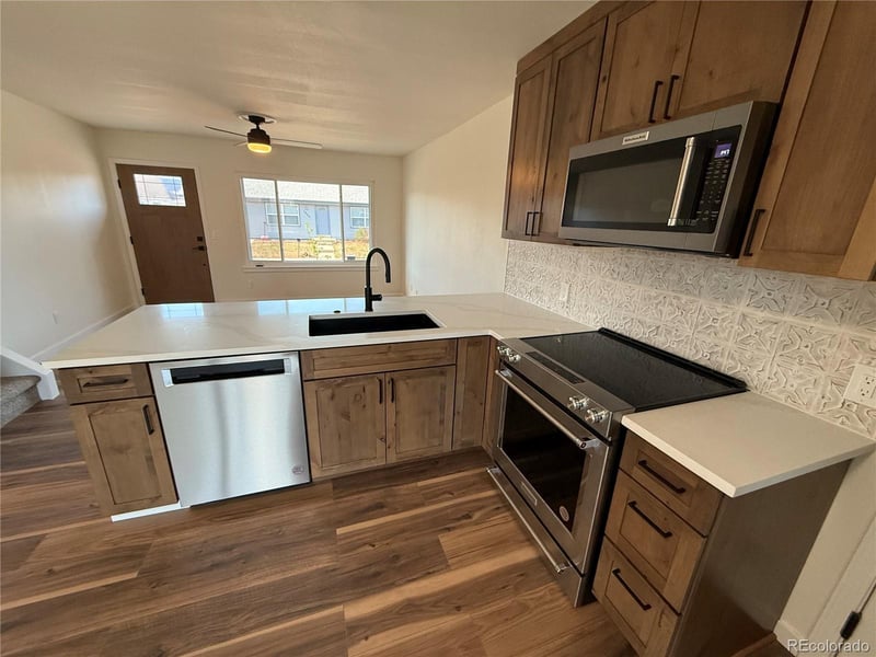 1820 Lyonesse St, Lafayette, CO 80026