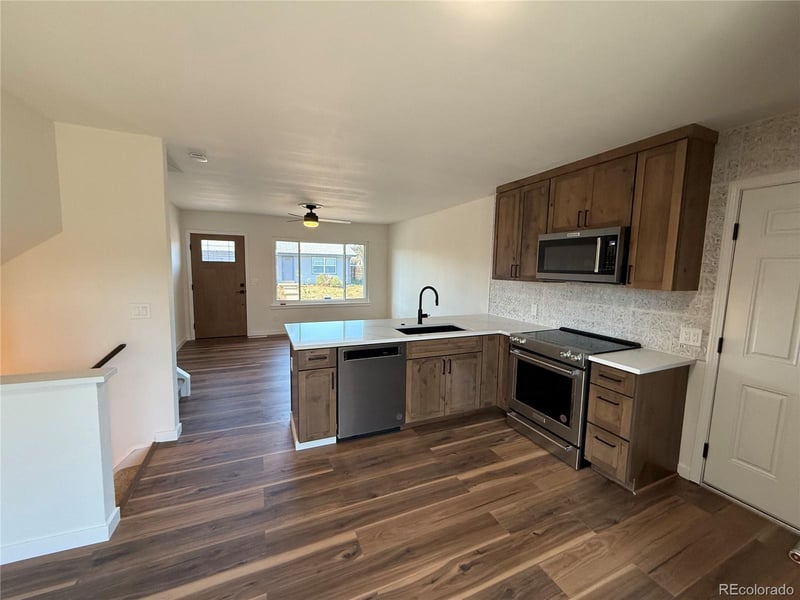 1820 Lyonesse St, Lafayette, CO 80026