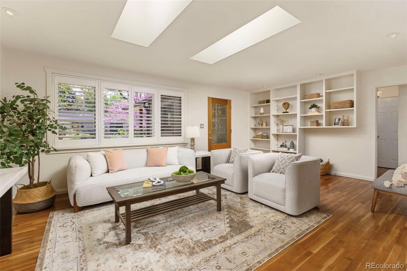 221 Magnolia St, Denver, CO 80220
