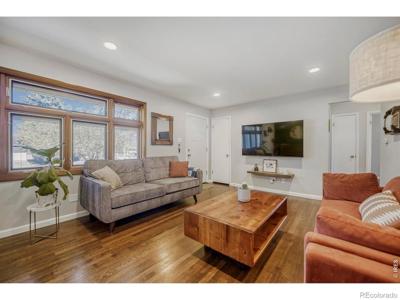 11520 2nd Ave, Aurora, CO 80010