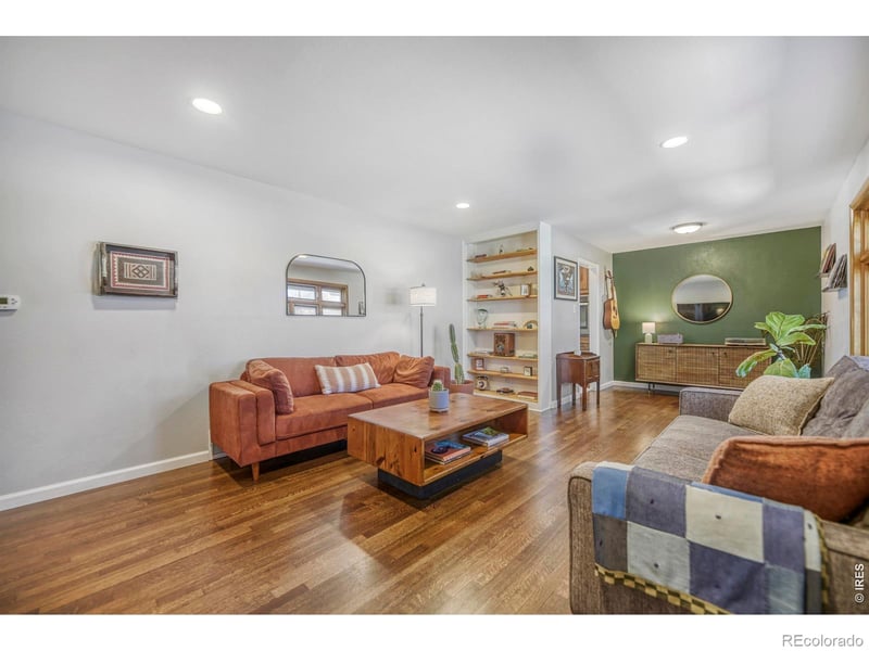 11520 2nd Ave, Aurora, CO 80010