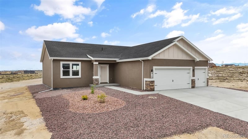 916 Platteville Blvd, Pueblo, CO 81007