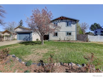 582 Highland Dr, Longmont, CO 80504