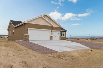 353 Ashford Dr, Pueblo, CO 81007