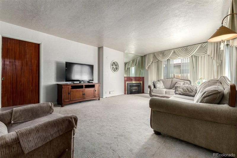 385 Sunset Dr, Brighton, CO 80601