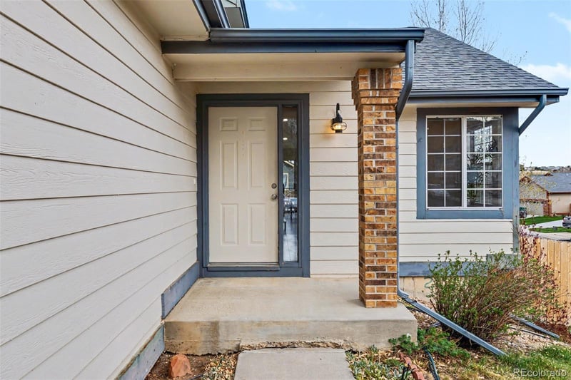 7516 Dawn Dr, Littleton, CO 80125