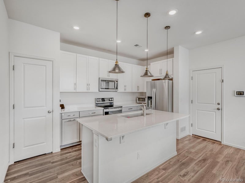 4397 Netherland Ct, Aurora, CO 80015