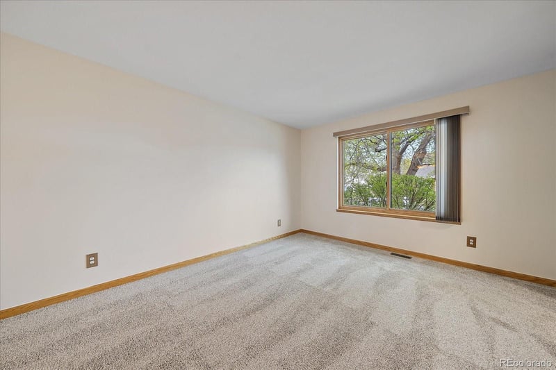 2428 Maplewood Cir, Longmont, CO 80503