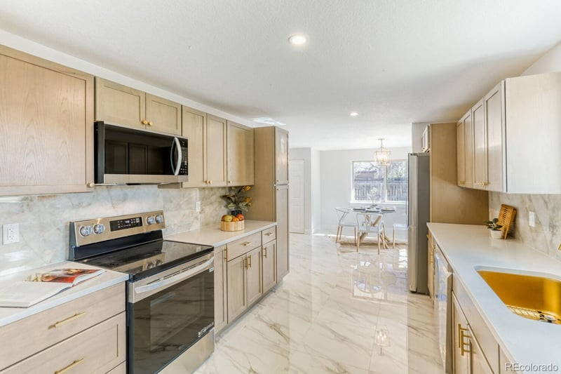 6695 Ogden St, Centennial, CO 80121