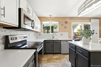 4844 Apollo Bay Dr, Highlands Ranch, CO 80130