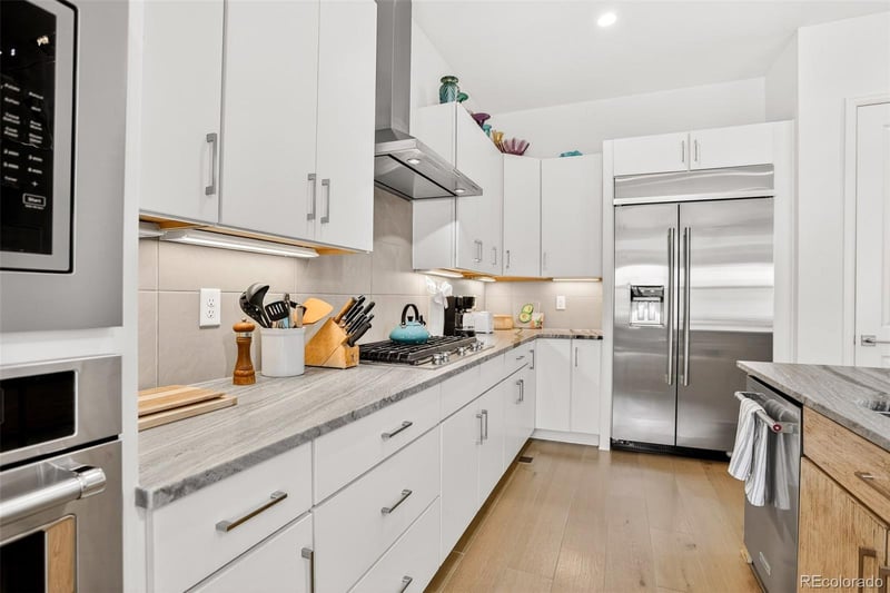 4 Leafy Aster Ln, Castle Rock, CO 80104