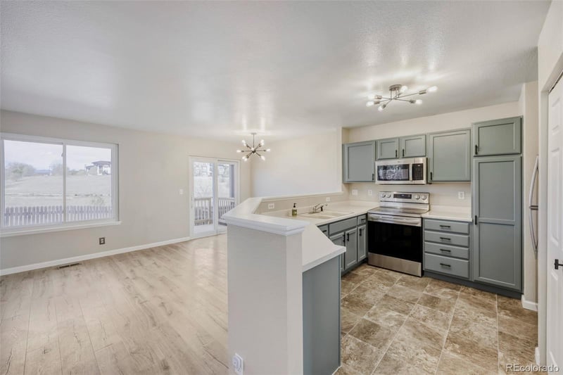 1984 102nd Cir, Thornton, CO 80229