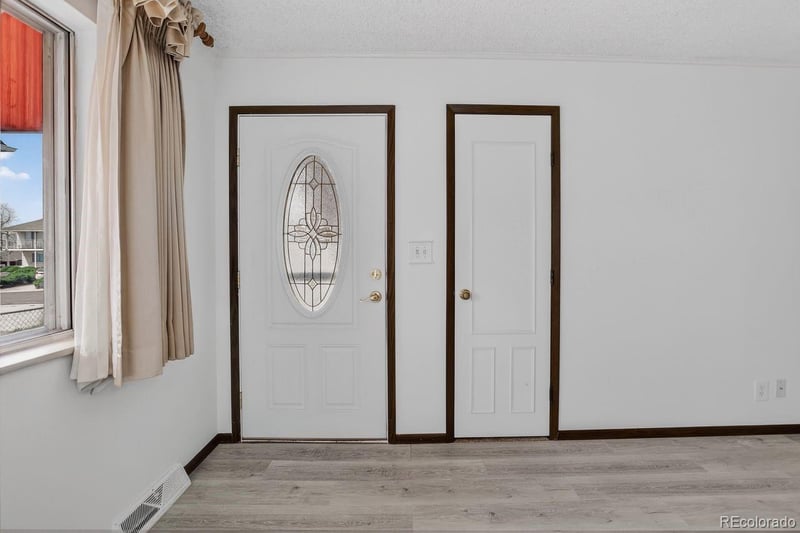 9854 Appletree Pl, Thornton, CO 80260