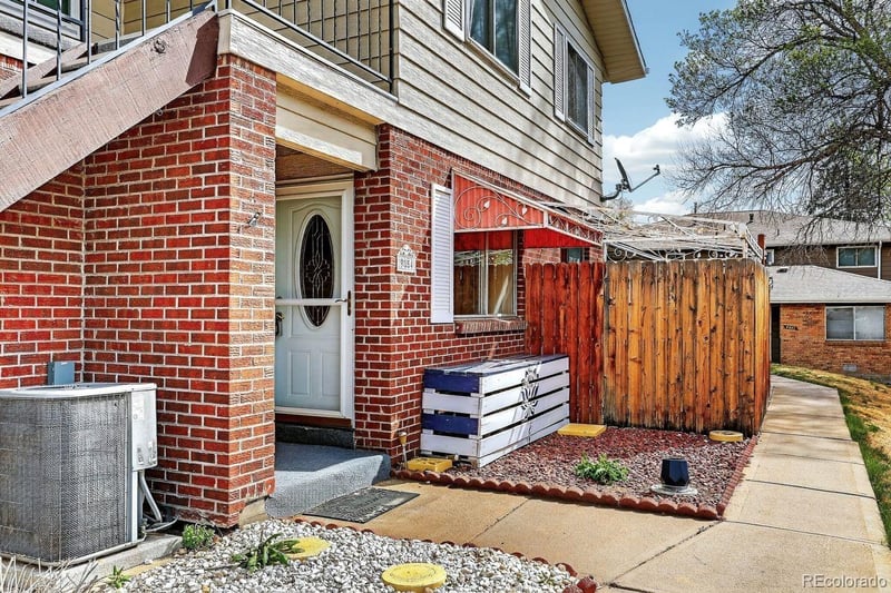 9854 Appletree Pl, Thornton, CO 80260