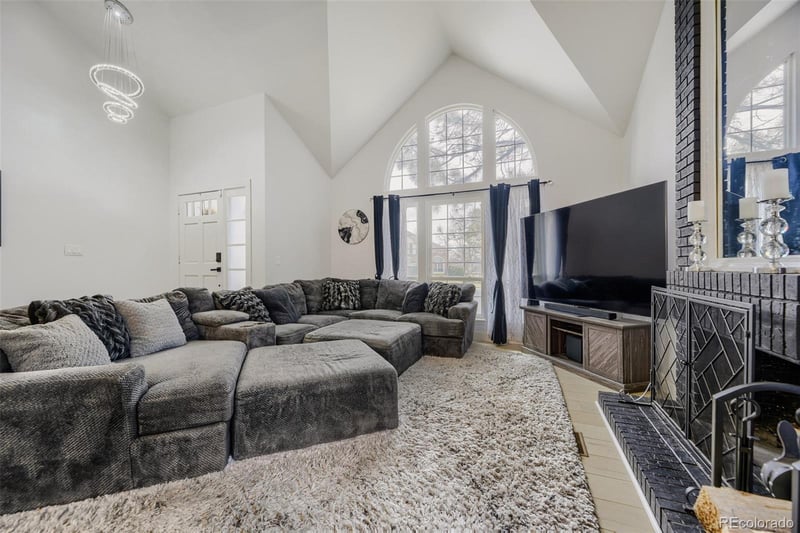 211 Durham Ct, Castle Pines, CO 80108