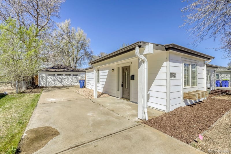 1225 Xanadu St, Aurora, CO 80011