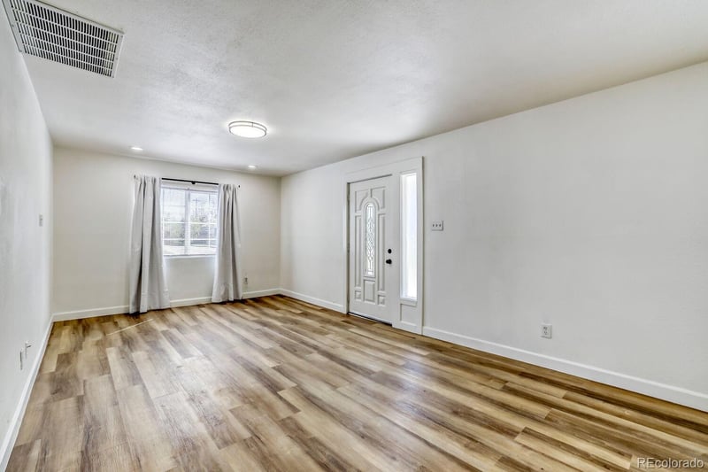 1225 Xanadu St, Aurora, CO 80011
