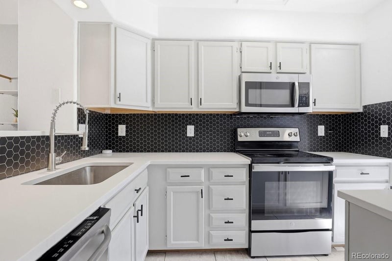 8290 Fillmore Cir, Centennial, CO 80122